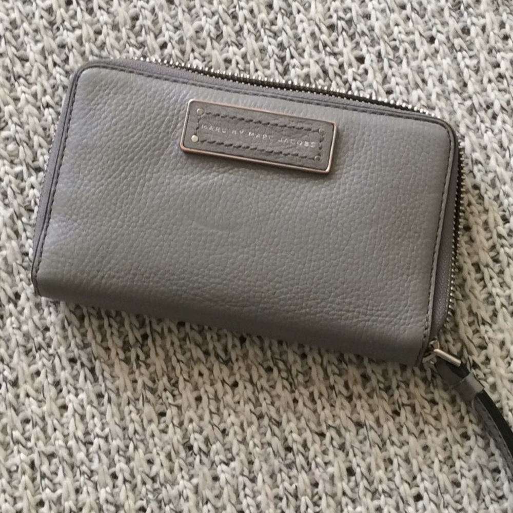 Marc jacobs wallet (fits iphone6)